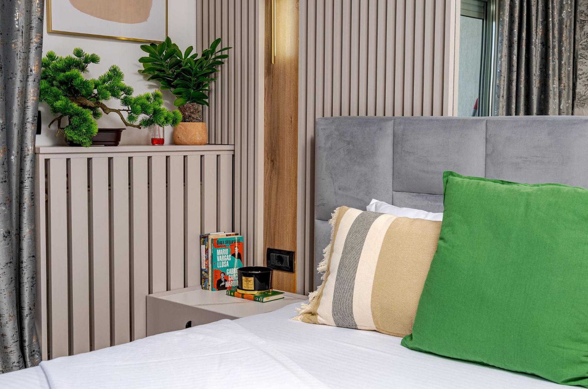 Romana Vibe Elegance In The Heart Of The City 布加勒斯特 外观 照片