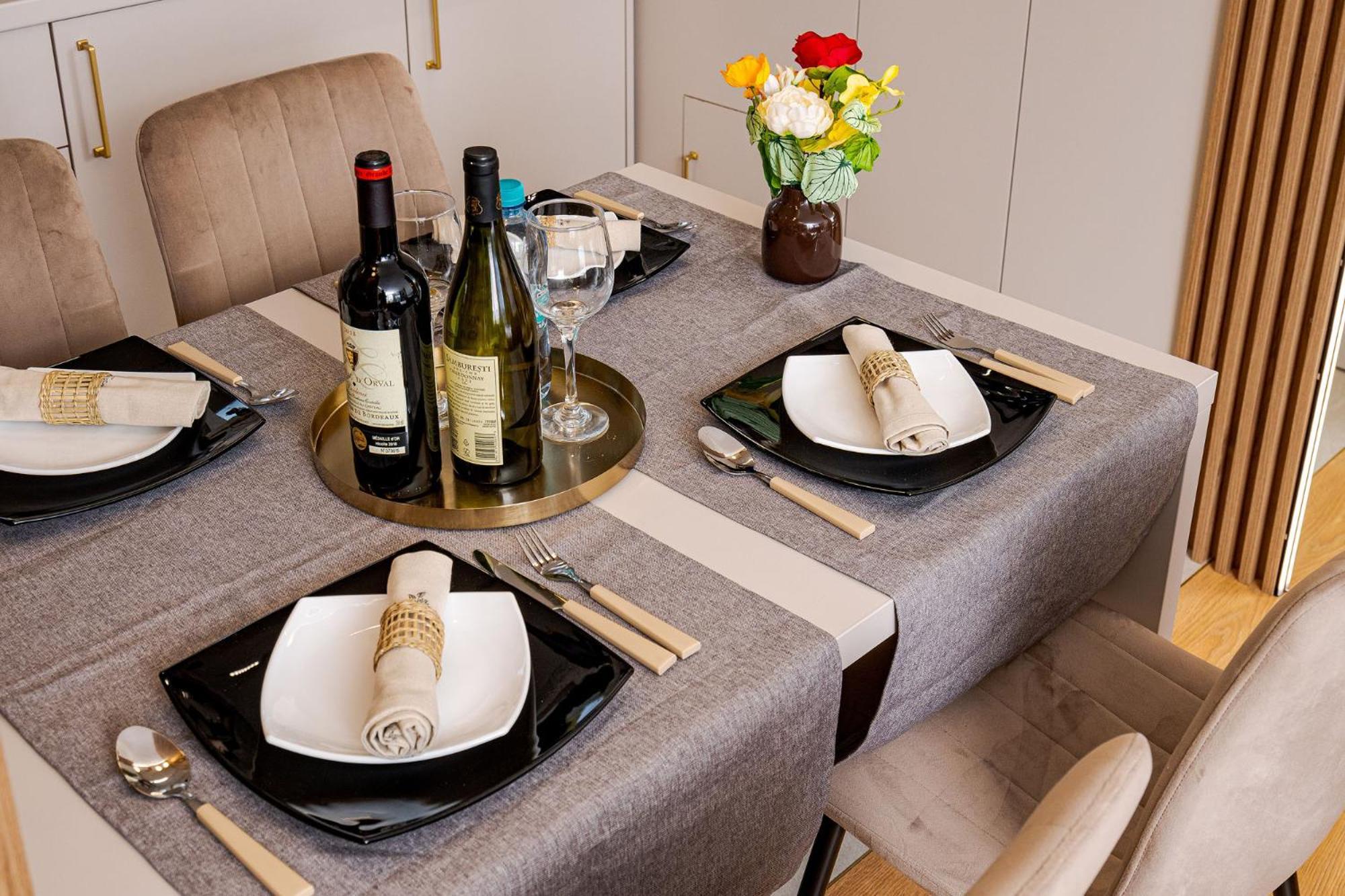 Romana Vibe Elegance In The Heart Of The City 布加勒斯特 外观 照片